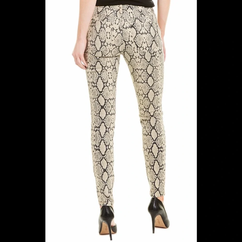 🛍️SALE🛍️ BLUE REVIVAL Slither Skinny Leg Sand Snake Print Jeans - Picture 6 of 13